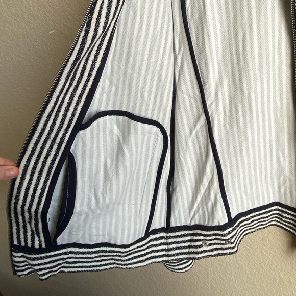 Zara striped structured collared zip-up - Picture 4 of 14